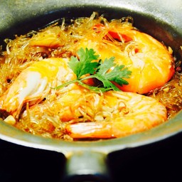 กุ้งอบวุ้นเส้น