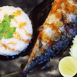 ข้าวปลาซาบะราดซ๊อสญี่ปุ่น