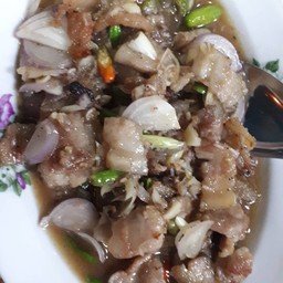 หมูสสมชั้นผัดพริก....แนะนำ