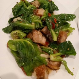 แขนงหมูกรอบ