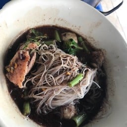 กึงกะมู ก๋วยเตี๋ยวเรือ @ กาแฟสด