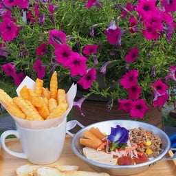 เฟร้นฟรายกรอบนอกนุ่มใน 50.- และไข่กะทะเครื่องแน่นๆ 59.-