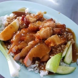 ข้าวหมูแดง หมูกรอบ เจ้าสัว ตลาด เซฟอี