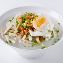 ก๋วยจั๊บหมูยอ+ไข่