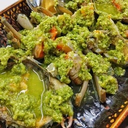 ปูไข่ดองลิ้นเต้นแบบไทย