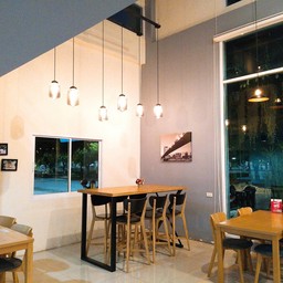 ที่​นั่งเยอะมาก