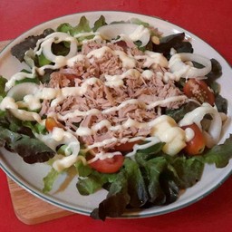 สลัดทูน่า