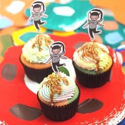 ขอบคุณคัพเค้ก Paddle pop galaxy รสชาติเหมือนไอติมแพดเดิ้ลป๊อบจริงๆเลยแหละ !