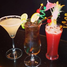 อากาศร้อนแบบนี้ควรที่จะมาหาอะไรเย็นๆหวานๆกิน