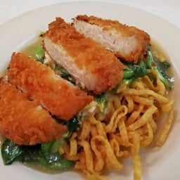 หมี่กรอบราดหน้าทงคัตสึ