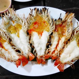 กุ้งแม่น้ำเผา 10-12 ตัว/กก.