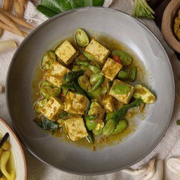 สะตอผัดพริกแกงเขียวเต้าหู้