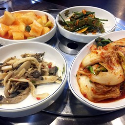 돌아가는 삼각지 เนื้อย่างเกาหลี