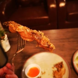 Shaking Glass Bar & BBQ