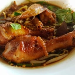 ก๋วยเตี๋ยวไก่เมธี
