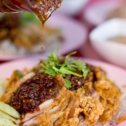 ข้าวมันไก่ซุปเปอร์ฮีโร่