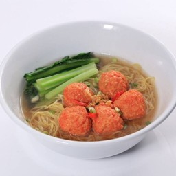 บะหมี่ลูกชิ้นปลาแซลมอน