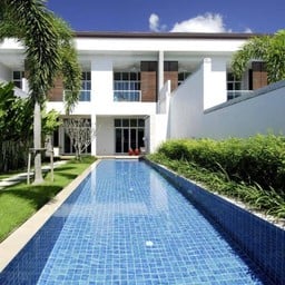 ทู วิลลา ฮอลิเดย์ ภูเก็ต: อ็อกซิเจน บางเทา บีช