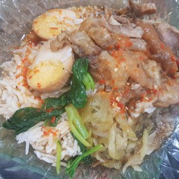 ข้าวขาหมูคากิ ไข่