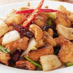 ไก่ผัดเม็ดมะม่วง