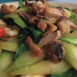 ผัดคะน้าปลาเค็ม