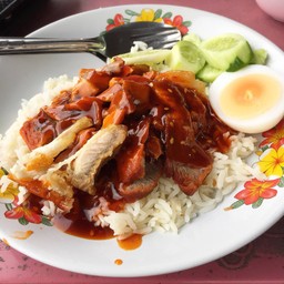 ก๋วยจั๊บน้ำข้นเฮียขาว