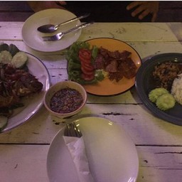 บ้านปาริชาติ
