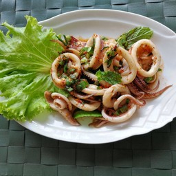 ลาบปลาหมึก