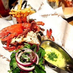 Burger & Lobster