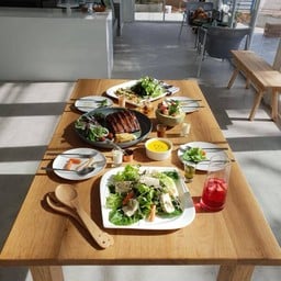 U Loft Cafe’ & Salad Organic