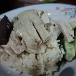 น้องฟ้า​ น้องเก๋​ ข้าวมันไก่