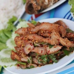 น้ำตกหมู