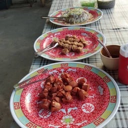 บุฟเฟ่ต์ทะเลเผา พานทอง
