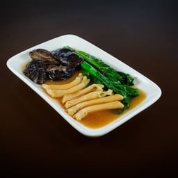 หน่อไม้ทะเลเจี๋ยนคะน้า