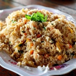 ข้าวผัดจานโต
