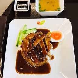 ข้าวหมูแดงนายกิ้ว สาขา ตึกทัตกรรม จุฬา