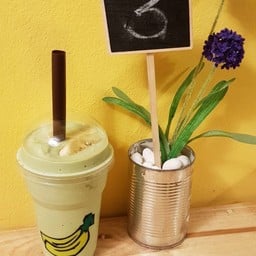 ชาเขียวกล้วยปั่น (70 บาท)