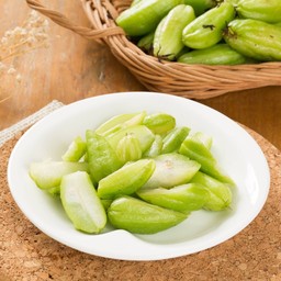 ตะลิงปลิงสด; หั่นพร้อมทาน