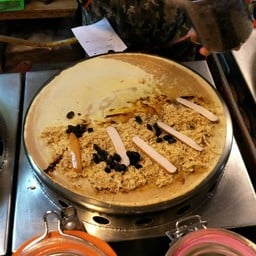 พริกเผา หมูหยอง ไส้กรอก