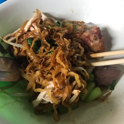 ก๋วยเตี๋ยวไก่มะระ สถานีรถไฟสามเสน