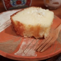 Cream cake
