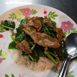 ราดหน้ายอดผักนายเคี้ยงเอ็มไพร์ ซอยวัดชมภูเวก