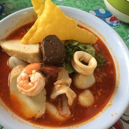 ฝน ก๋วยเตี๋ยวต้มยำ