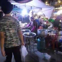 ร้านลูกชิ้นทอดหน้าเซเว่นคลองหลวงเมืองใหม่