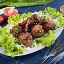 ลาบหมูทอด