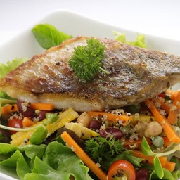 สลัดปลากะพง