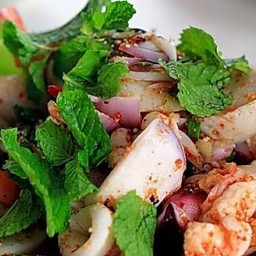 ลาบรวมมิตร