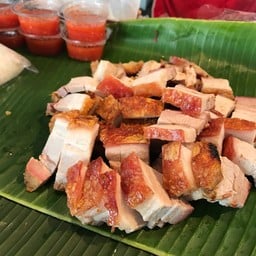 ส.สมศักดิ์หมูย่างนครปฐม สวนจตุจักร