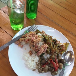 แหนมผัดไข่อร่อยมาก