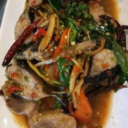 ผัดฉ่าปลาดุกทะเล